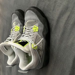 Jordan 4 neon green NO BOX size 6y